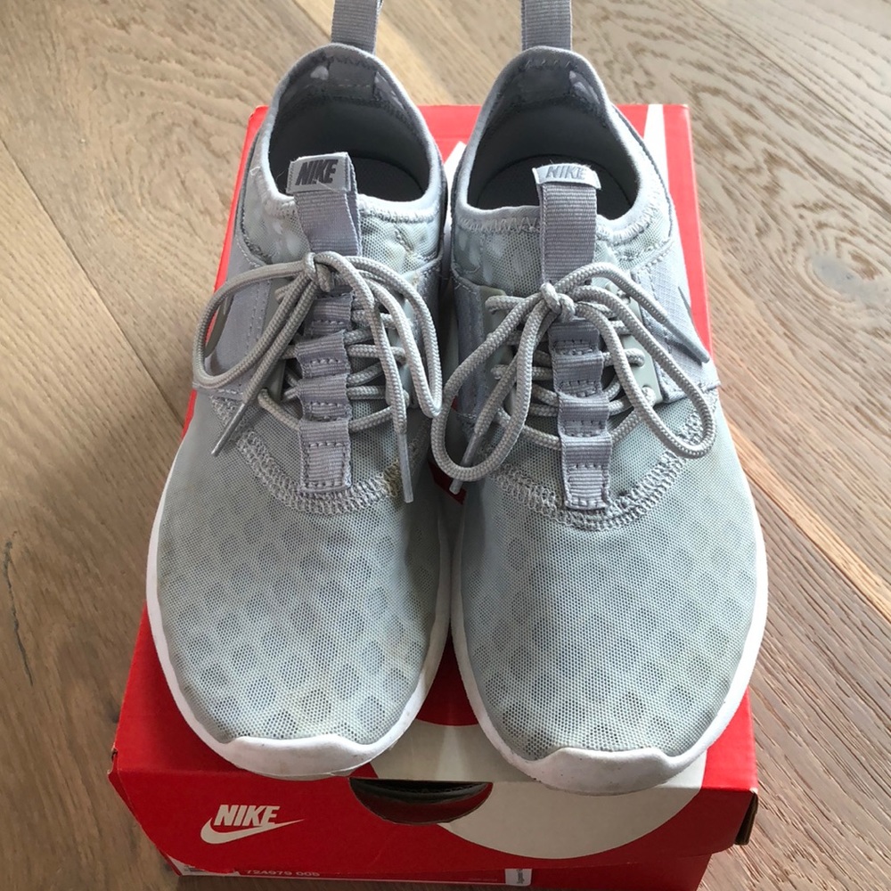 Nike Women’s Juvenate